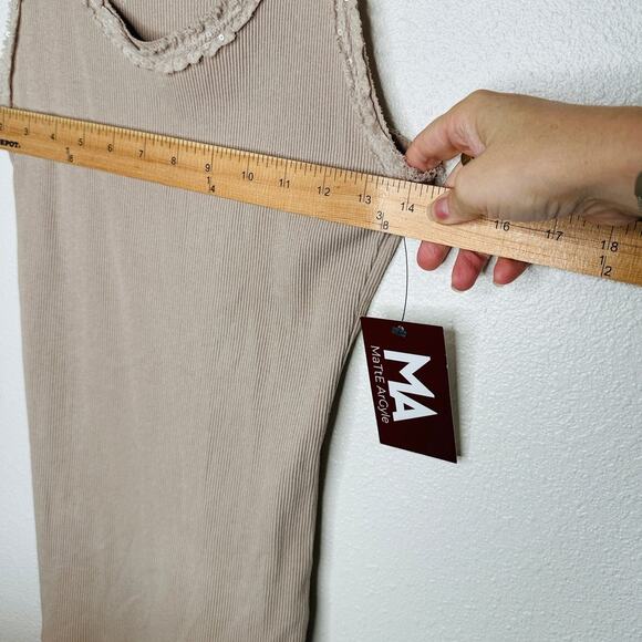 NWT Dis Moi Tan Rib Knit Racer Back Lace Edging Tank Top - Picture 9 of 9